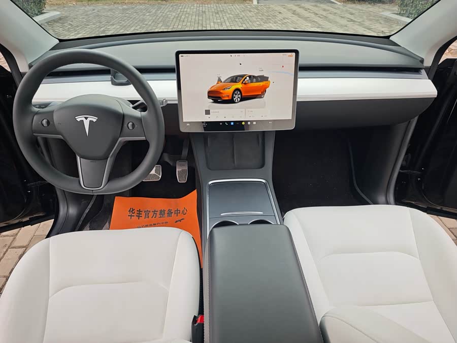 Tesla Model Y 2022 #8 Tesla Model Y 2022 car image #8