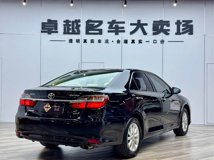 Toyota 2015 car image #8