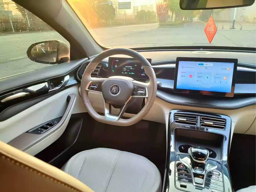 BYD Qin Plus 2024 #8 BYD Qin Plus 2024 car image #8