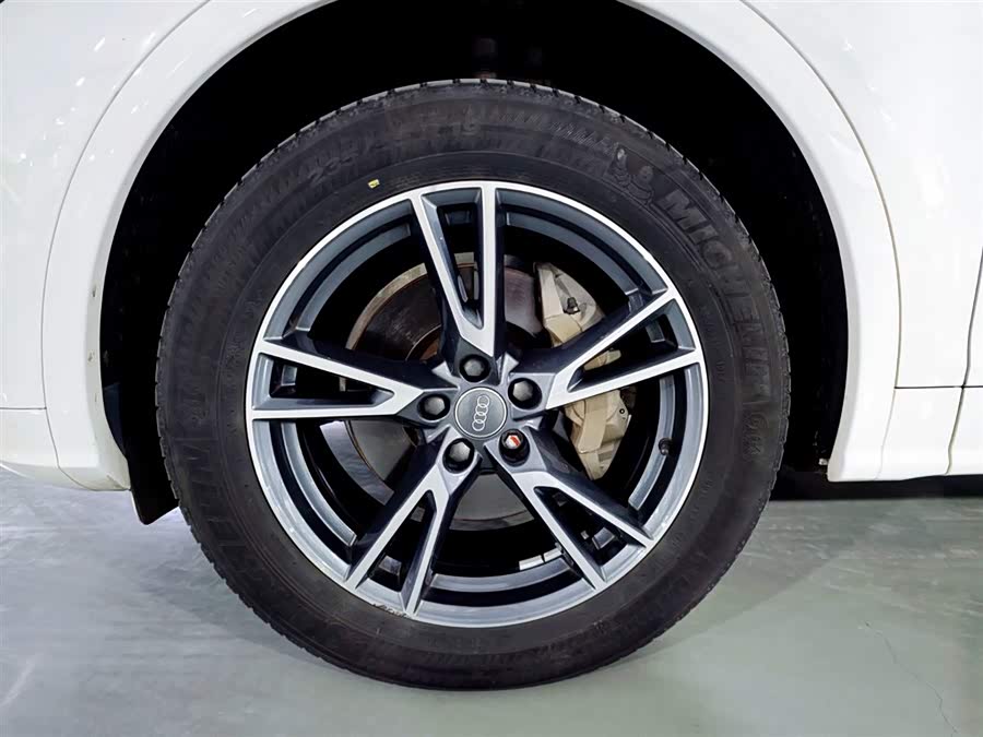 Audi Q5L 2020 car image #8