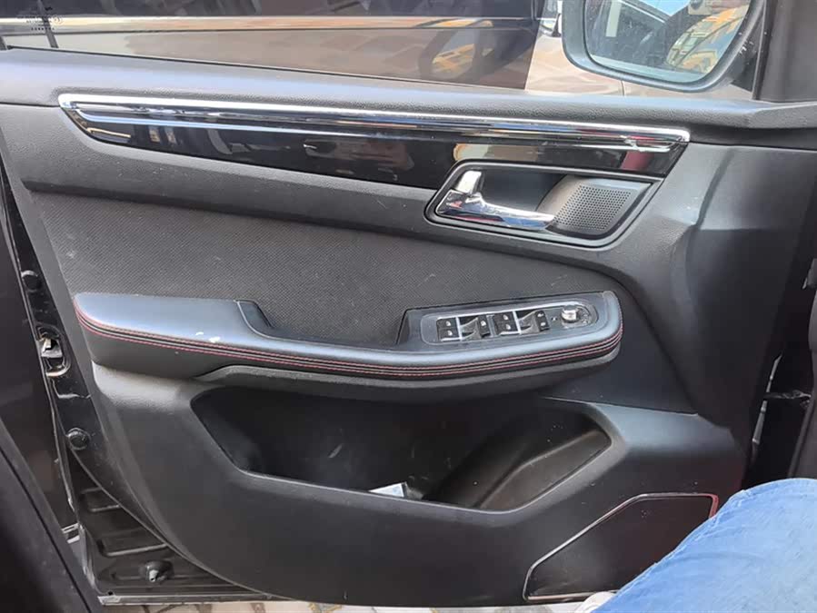 SWM G05 2019 #8 SWM G05 2019 car image #8