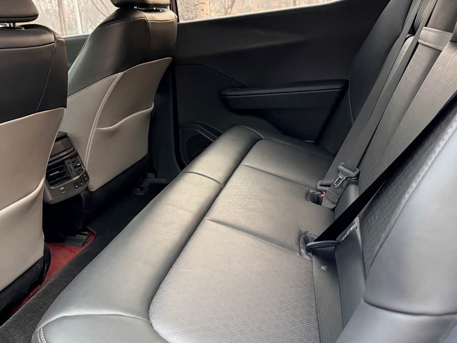 Toyota bZ3 2023 صورة سيارة #8