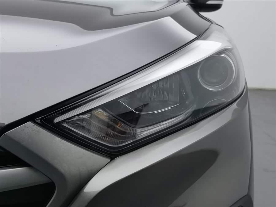 Hyundai Tucson 2016 car image #8