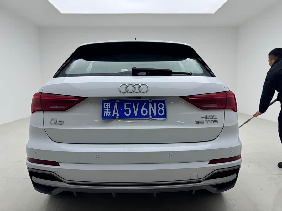 Audi Q3 2022 #8 Audi Q3 2022 صورة سيارة #8