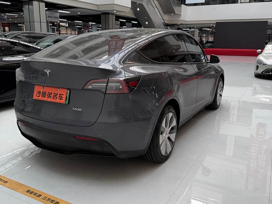 Tesla Model Y 2022 car image #8
