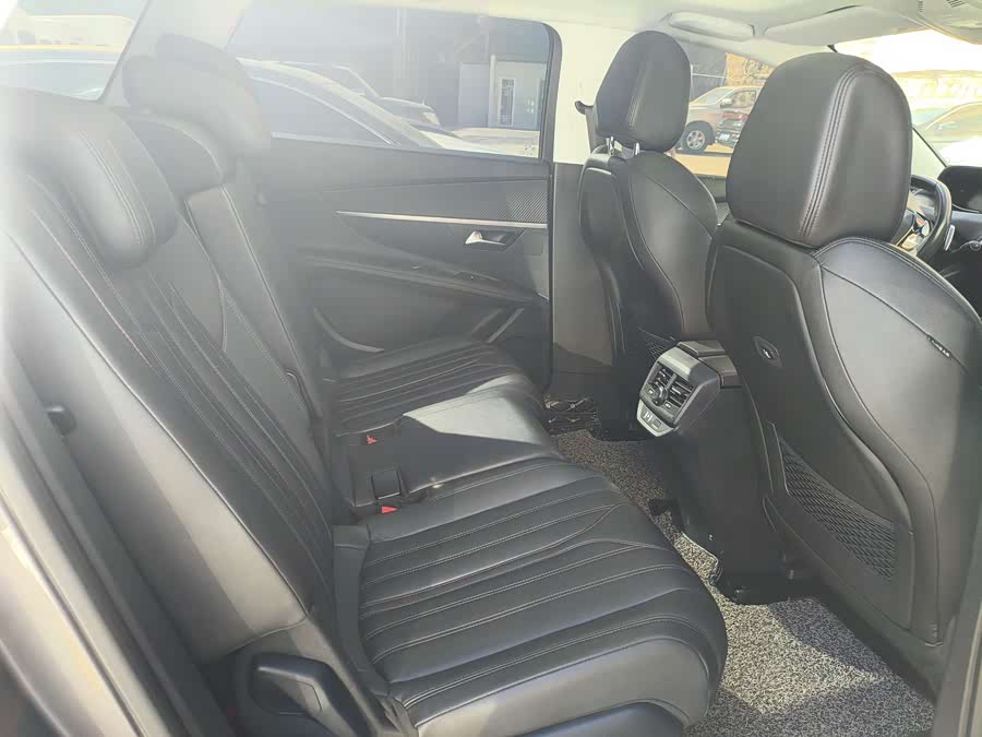 Peugeot 5008 2017 #8 Peugeot 5008 2017 car image #8