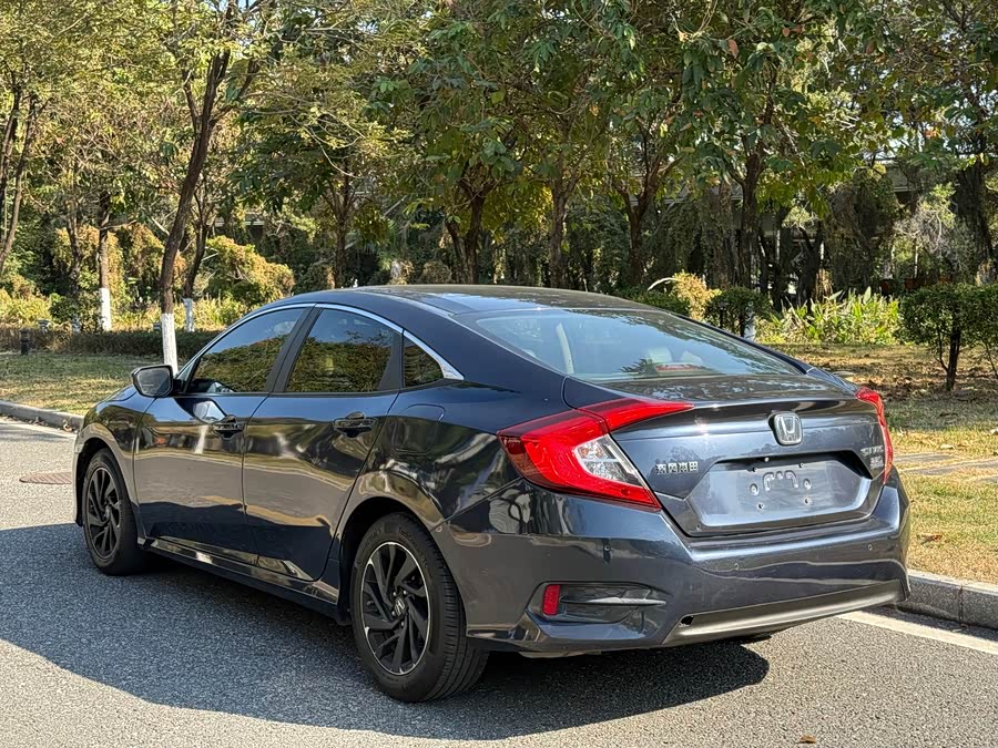 Honda Civic 2018 car image #8