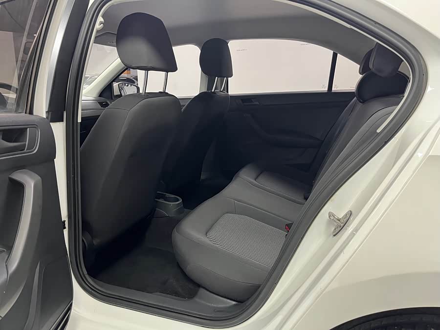 Volkswagen Santana 2021 car image #8