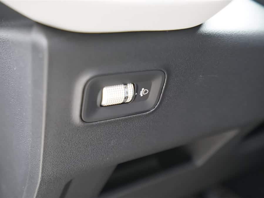 GEELY Boyue L 2024 car image #8