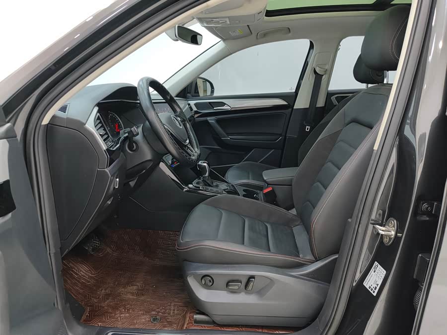 Volkswagen Tayron 2022 immagine di auto #8