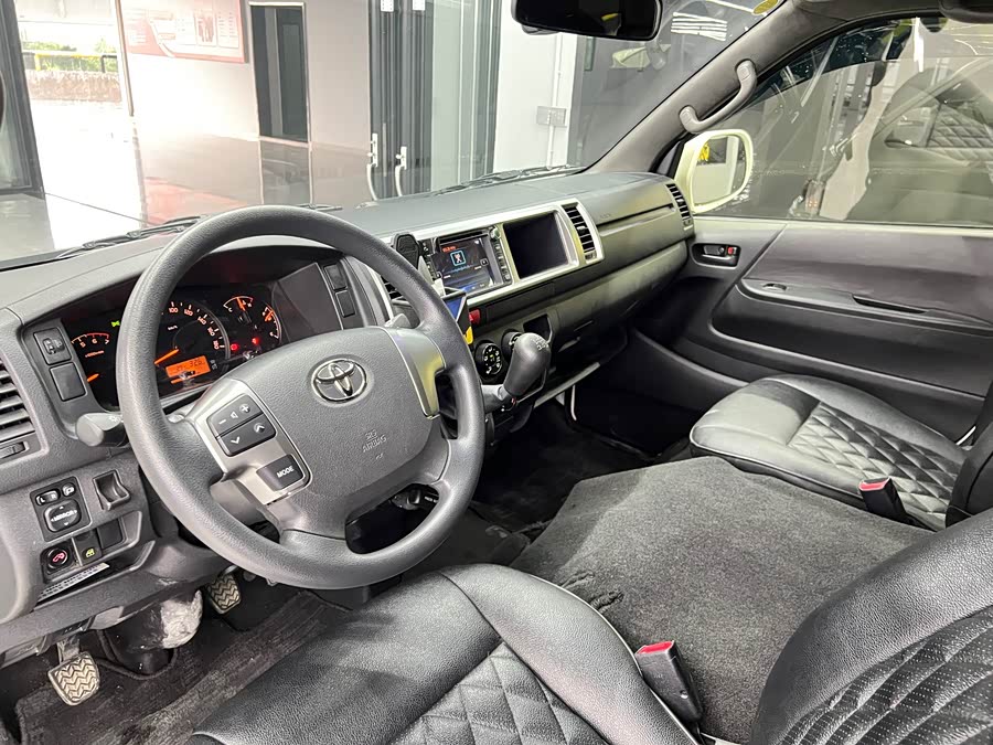 Toyota Hiace 2015 immagine di auto #8