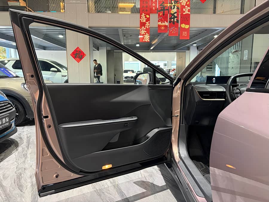 Toyota bZ3 2023 صورة سيارة #8