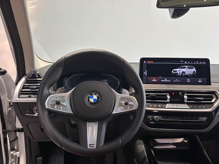 BMW X3 2024 immagine di auto #8