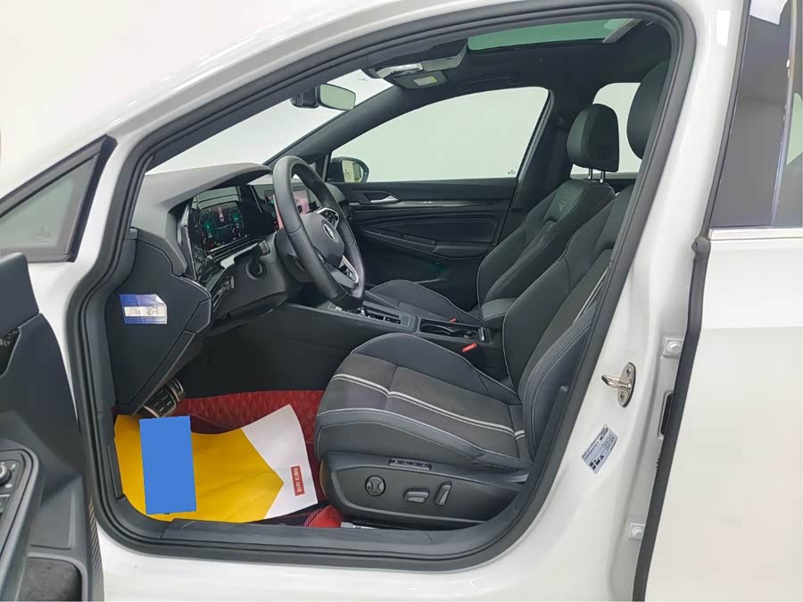 Volkswagen Golf 2022 car image #8
