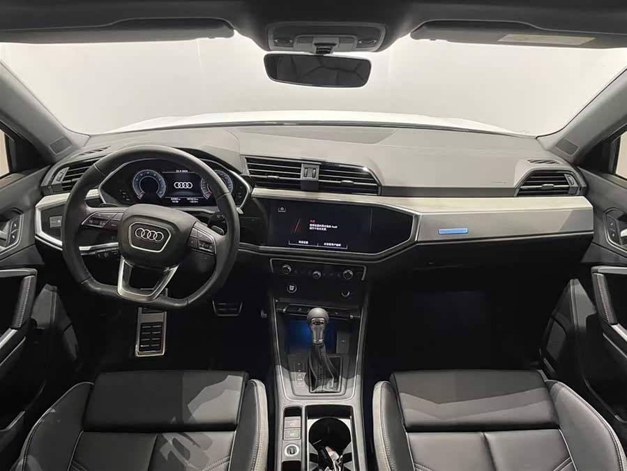 Audi Q3 2024 car image #8