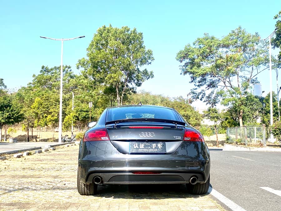 Audi TT 2012 car image #8