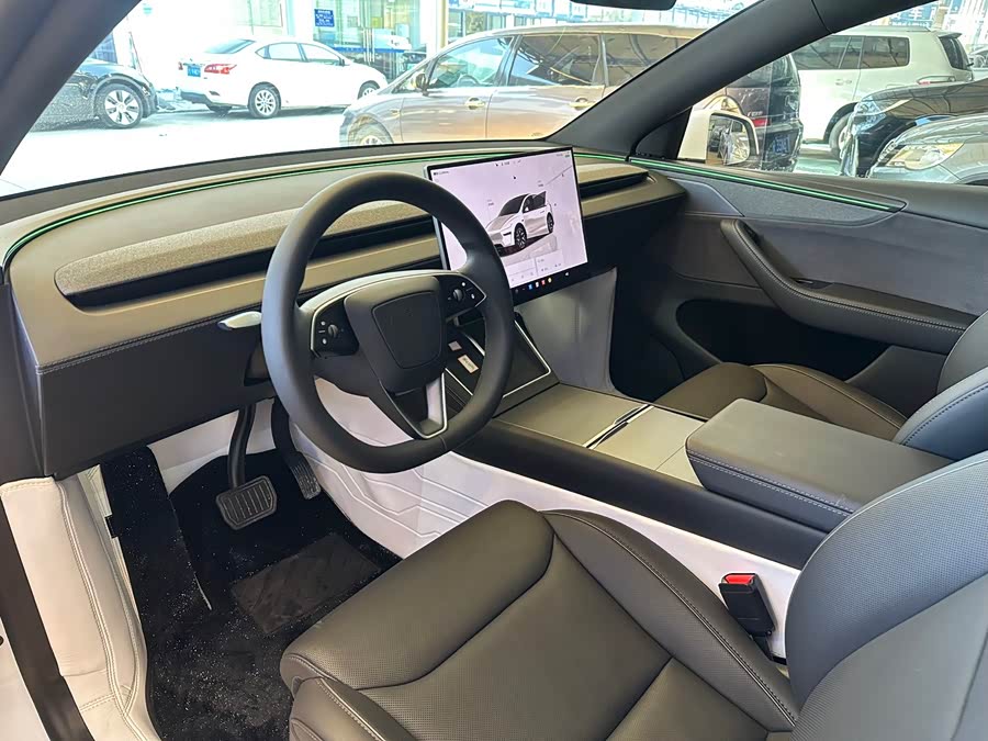 特斯拉 Model Y L 2025 汽车图片 #8