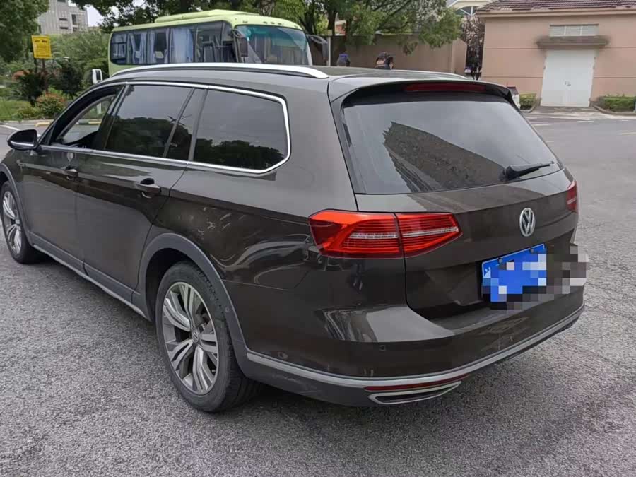 Volkswagen Passat Variant 2018 car image #8