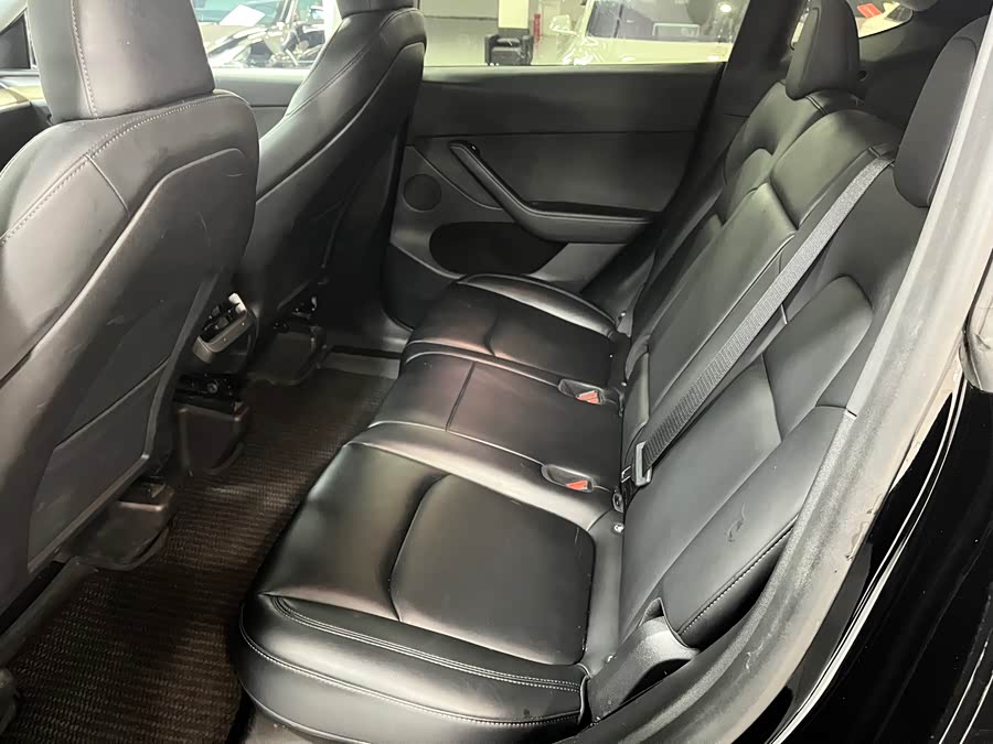 Tesla Model Y 2022 car image #8
