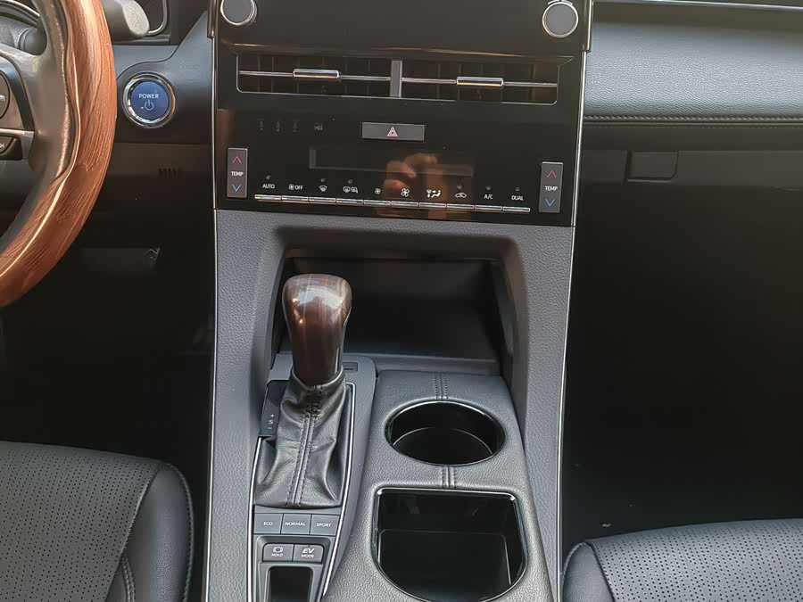 Toyota Avalon 2022 car image #8