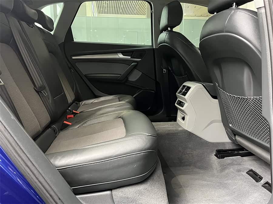 Audi Q5L 2019 #8 Audi Q5L 2019 car image #8