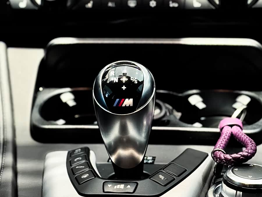 BMW M5 2012 #8 BMW M5 2012 car image #8