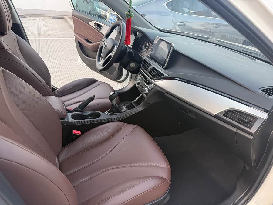 Soueast 2019 #8 Soueast 2019 car image #8