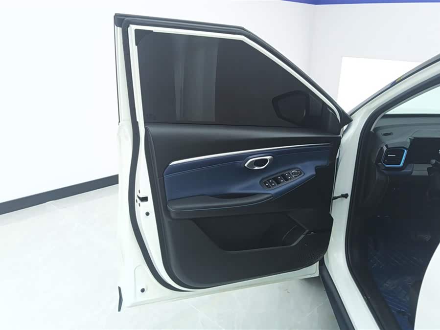 GAC Trumpchi GS3 2025 #8 GAC Trumpchi GS3 2025 car image #8