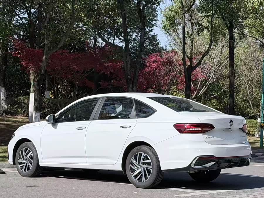 Volkswagen Lavida 2017 car image #8