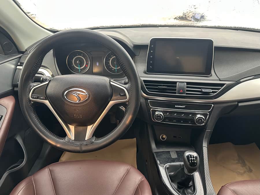 Soueast A5 Wing Dance 2019 #8 Soueast A5 Wing Dance 2019 car image #8