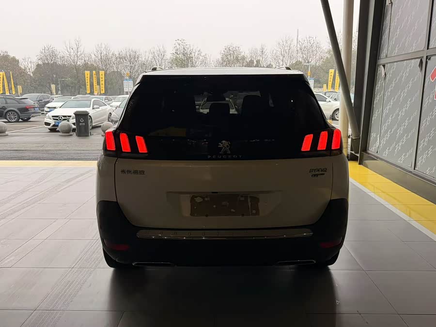 Peugeot 5008 2017 car image #8