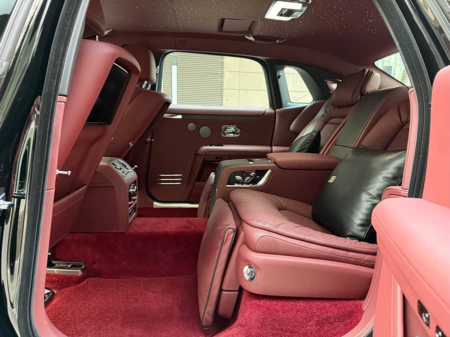 劳斯莱斯 古思特 2022 汽车图片 #8