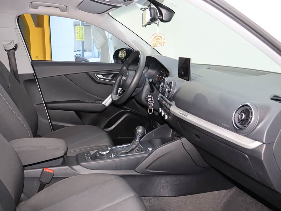 Audi Q2L 2020 صورة سيارة #8