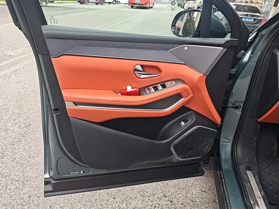 BYD Tang L 2025 car image #8