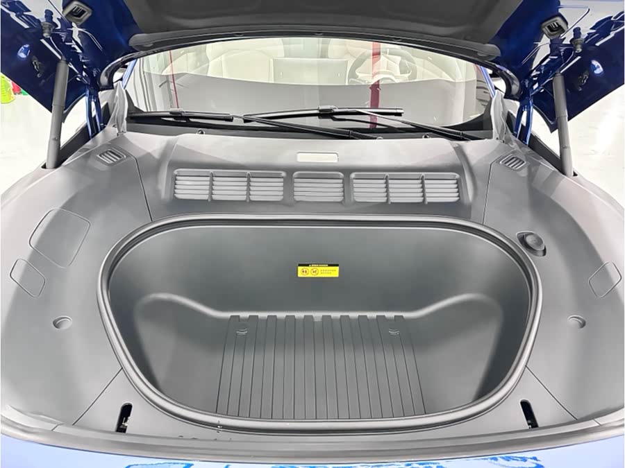 MI YU7 2025 car image #8