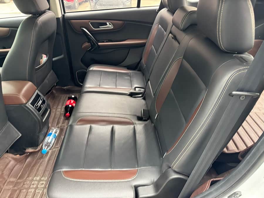 SWM X7 2018 imagem de carro #8