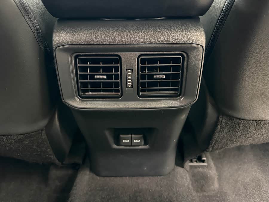 Toyota RAV4 2021 car image #8