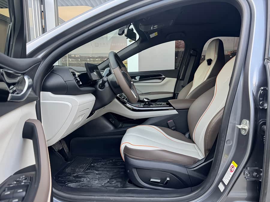 BYD Qin Plus 2023 #8 BYD Qin Plus 2023 car image #8