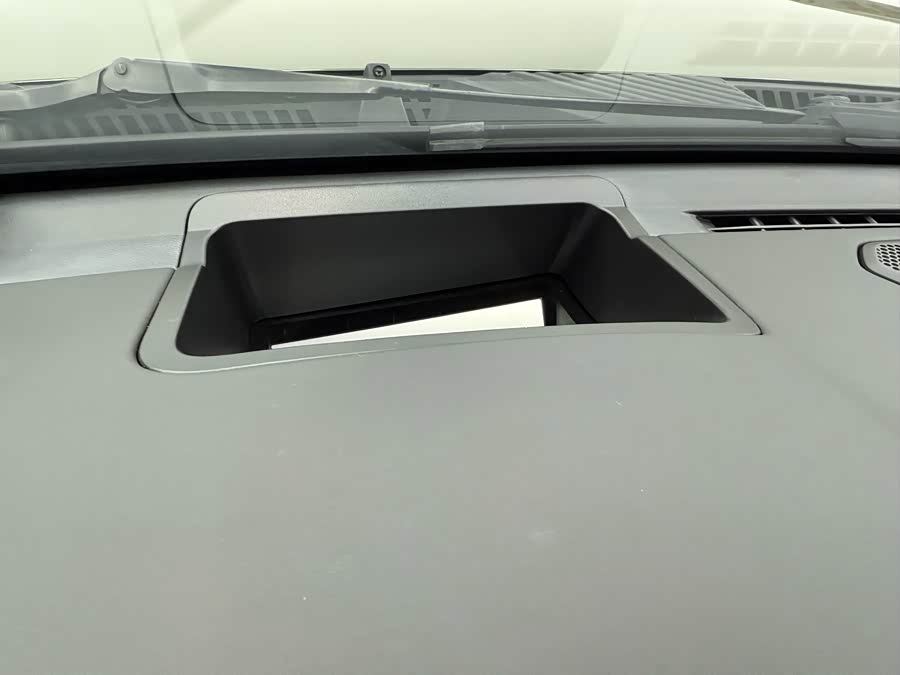 Tank 400 New Energy 2024 #8 Tank 400 New Energy 2024 car image #8