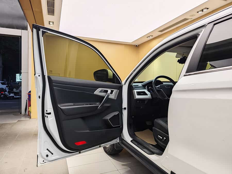 GEELY Boyue 2019 car image #8