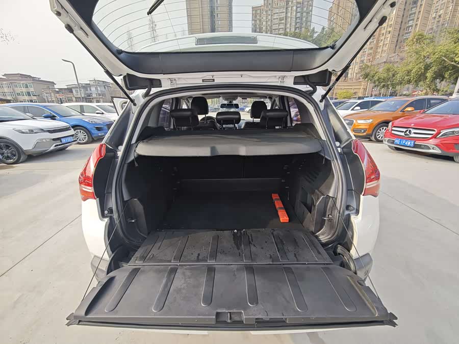 Peugeot 3008 2016 #8 Peugeot 3008 2016 car image #8