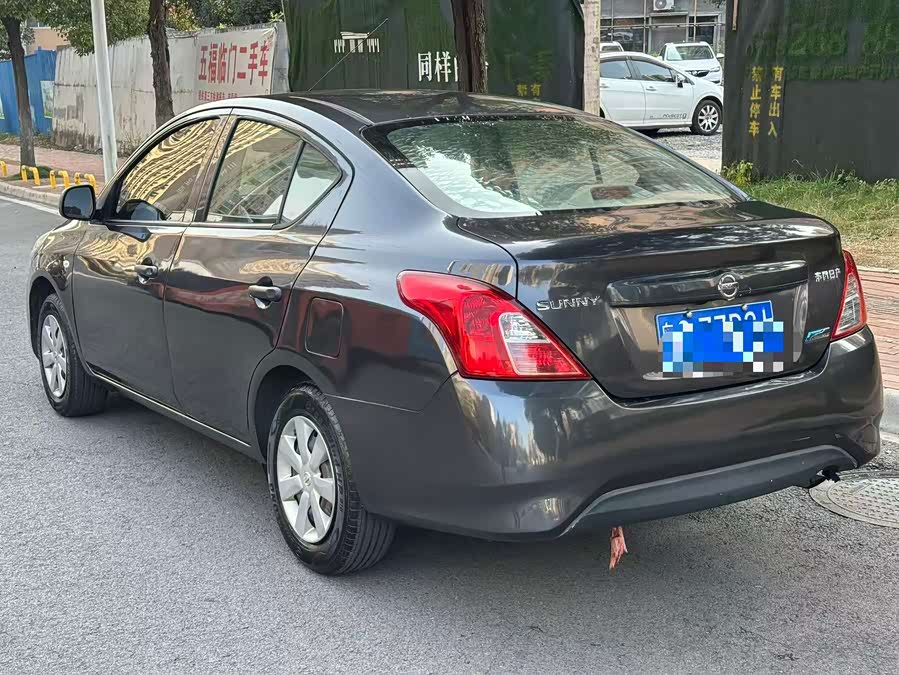 Nissan Sunny 2016 #8 Nissan Sunny 2016 car image #8