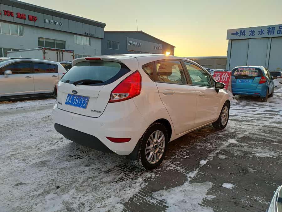 Ford Fiesta 2015 #8 Ford Fiesta 2015 immagine di auto #8