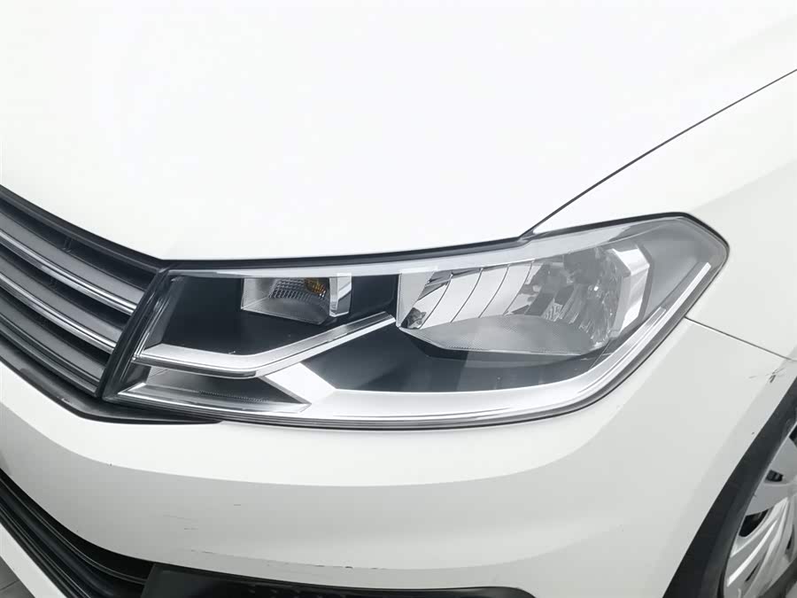 Santana 2022 car image #8