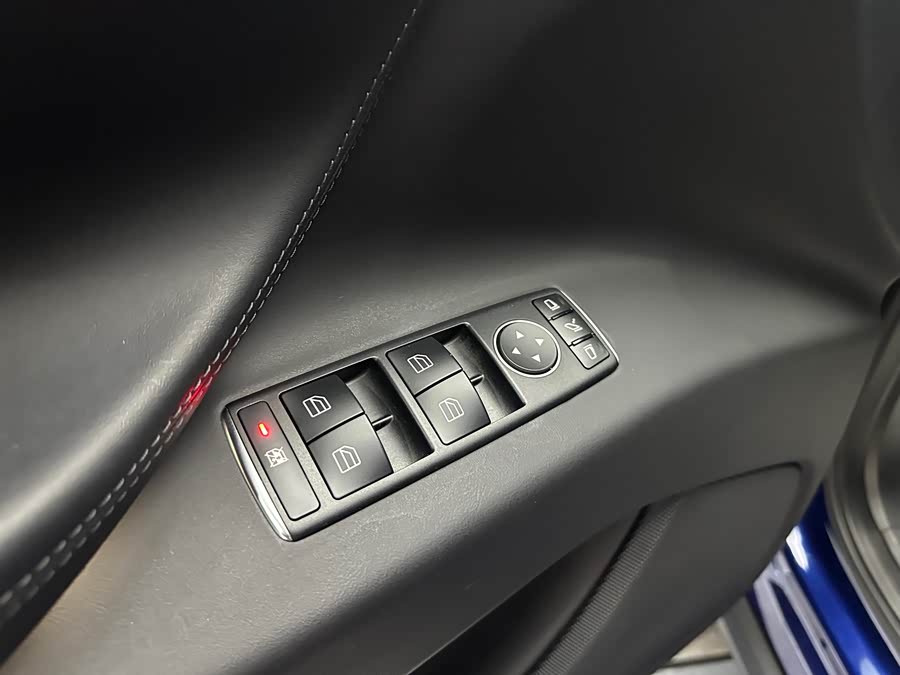 Tesla Model X 2021 #8 Tesla Model X 2021 car image #8