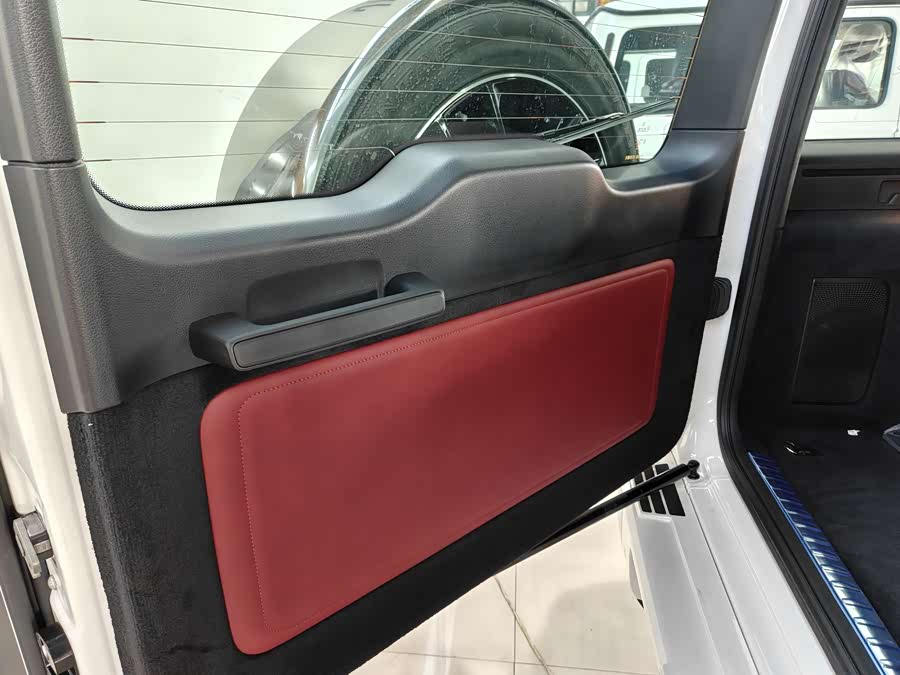 Mercedes-Benz car image #8