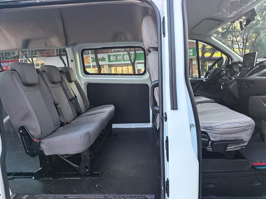 Ford Transit 2021 car image #8