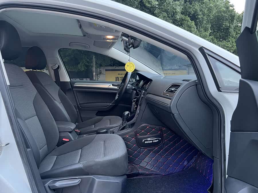 Volkswagen Golf 2020 #8 Volkswagen Golf 2020 изображение автомобиля #8