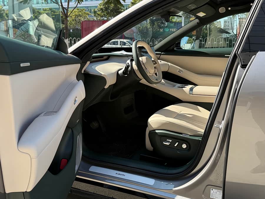 MI YU7 2025 immagine di auto #8