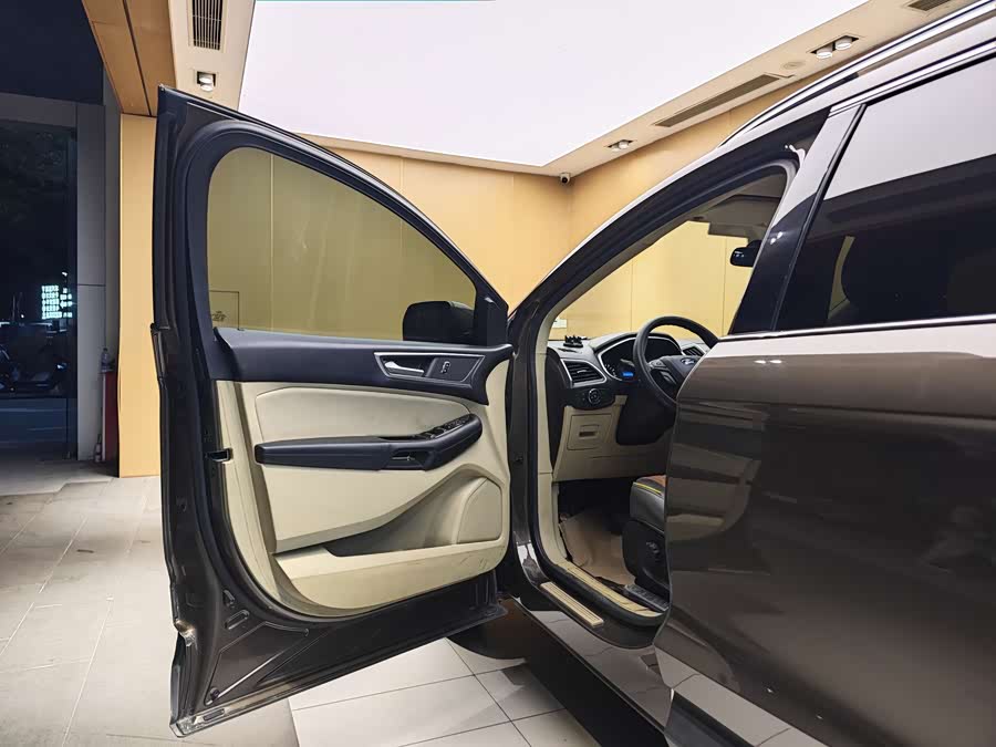 Ford Edge 2016 car image #8